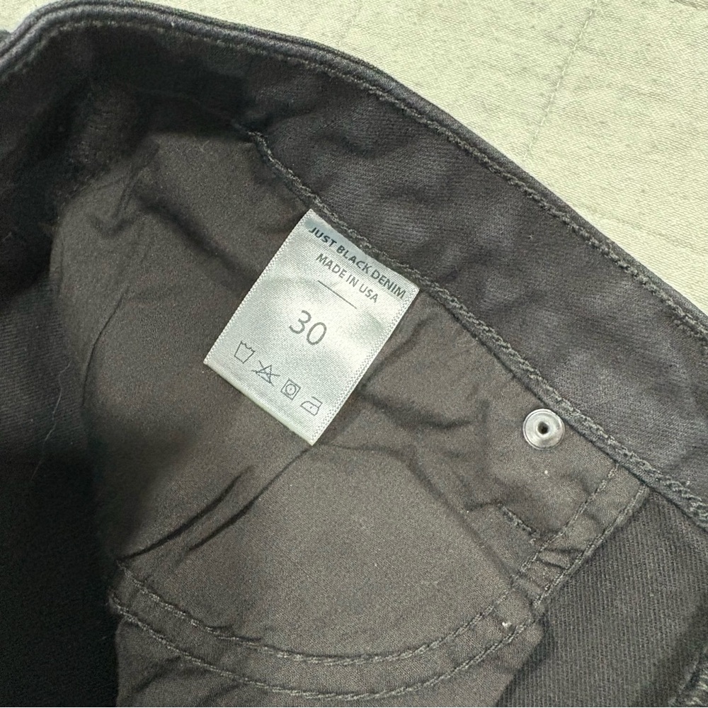 Just Black Denim Straight Leg Crop Black Jean 24” Size 30 - Picture 5 of 7